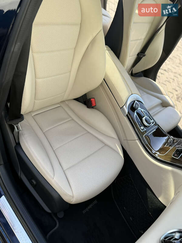Седан Mercedes-Benz C-Class 2019 в Ужгороде