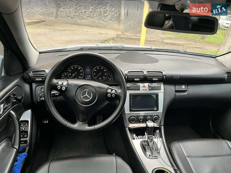 Седан Mercedes-Benz C-Class 2005 в Кривом Роге