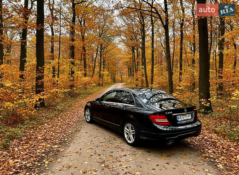 Mercedes-Benz C-Class 2011