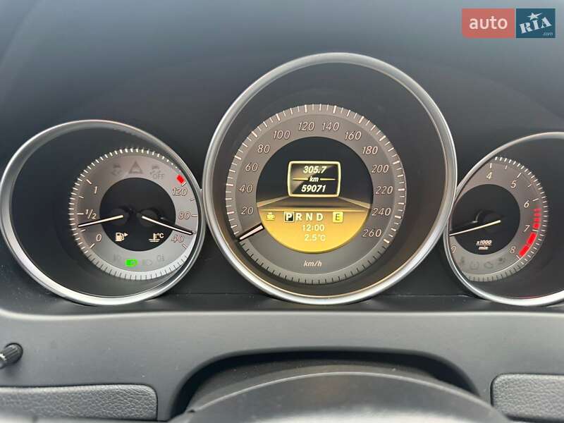Седан Mercedes-Benz C-Class 2011 в Киеве