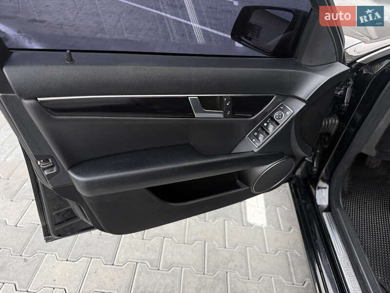 Универсал Mercedes-Benz C-Class 2012 в Хмельницком
