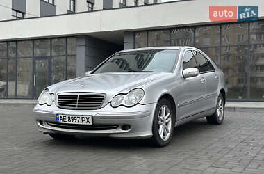 Седан Mercedes-Benz C-Class 2000 в Днепре