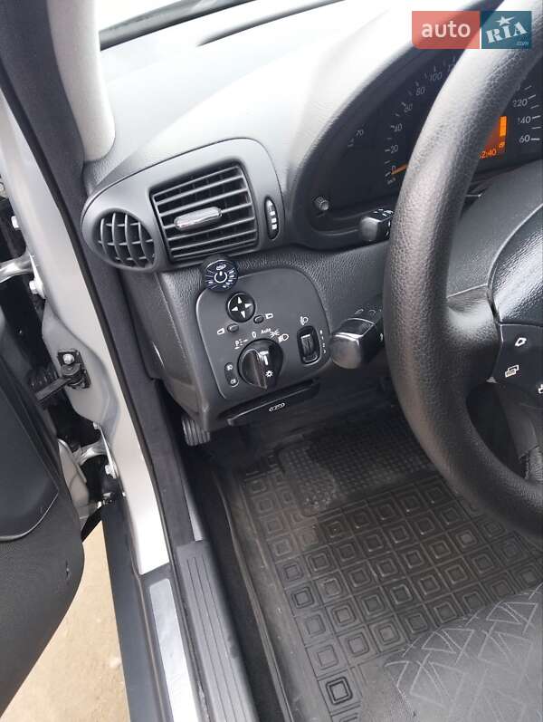 Седан Mercedes-Benz C-Class 2001 в Бердичеві