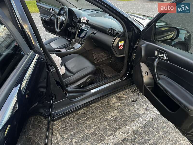 Седан Mercedes-Benz C-Class 2006 в Дніпрі