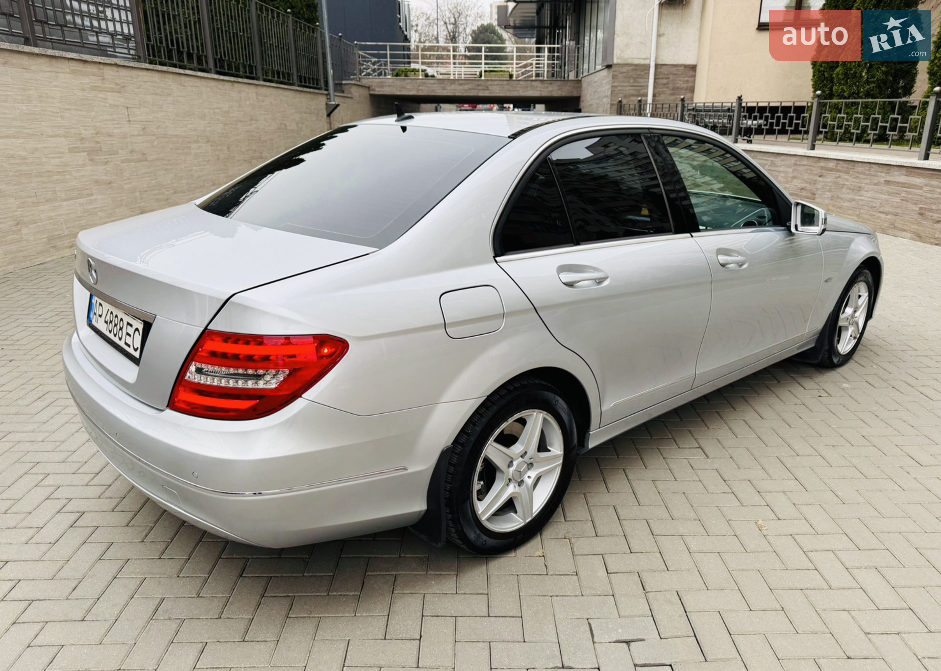 Mercedes-Benz C-Class 2012 VIN WDD2040471A697694 фото оголошення 9 з 38