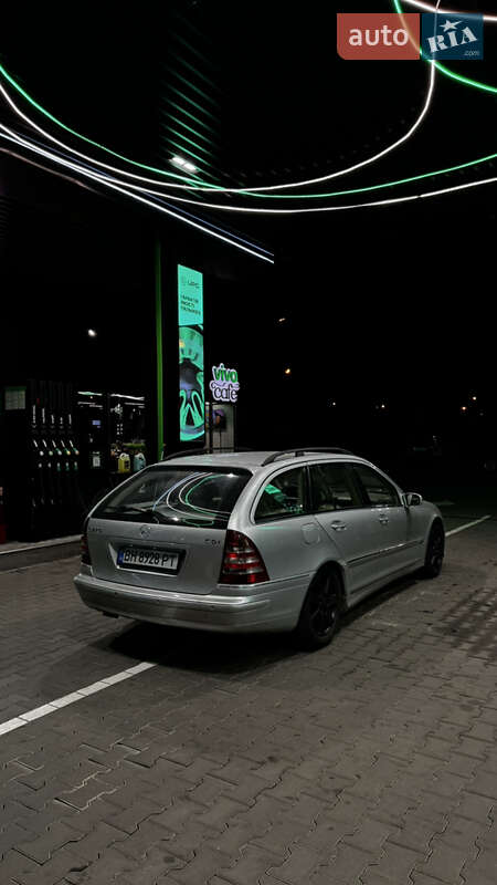 Універсал Mercedes-Benz C-Class 2004 в Одесі
