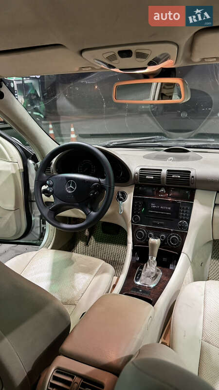 Універсал Mercedes-Benz C-Class 2004 в Одесі