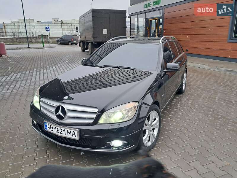 Універсал Mercedes-Benz C-Class 2010 в Могилів-Подільському