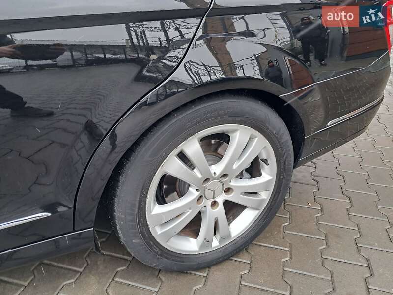 Універсал Mercedes-Benz C-Class 2010 в Могилів-Подільському