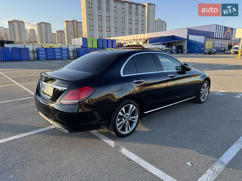 Седан Mercedes-Benz C-Class 2019 в Києві