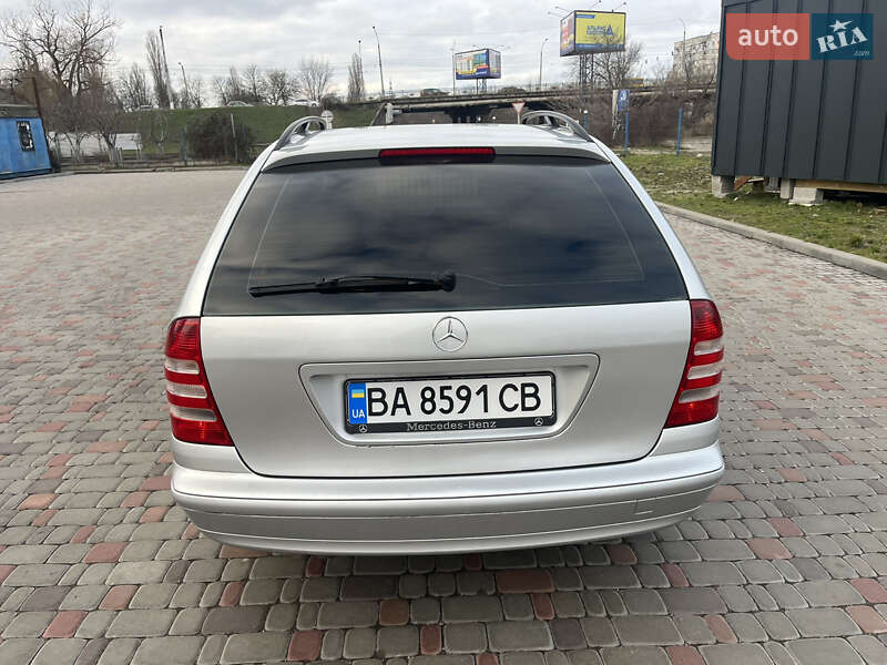 Універсал Mercedes-Benz C-Class 2005 в Кропивницькому