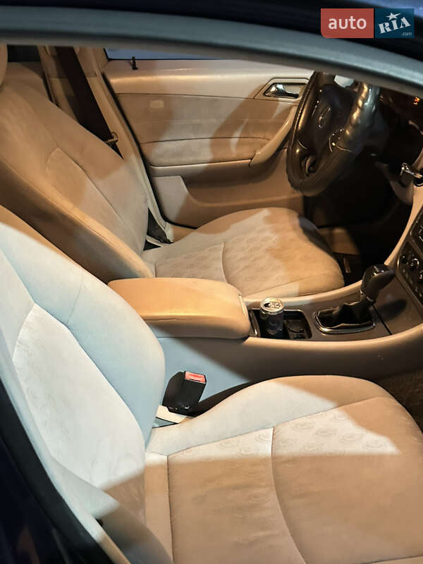 Седан Mercedes-Benz C-Class 2000 в Дніпрі