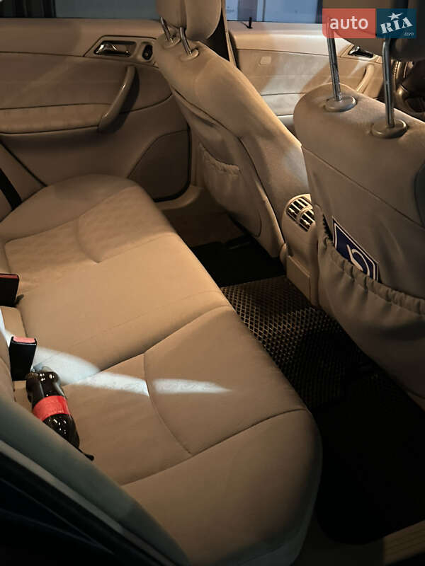 Седан Mercedes-Benz C-Class 2000 в Дніпрі