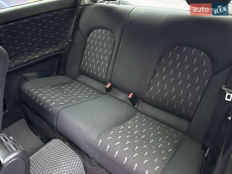 Купе Mercedes-Benz C-Class 2002 в Запоріжжі
