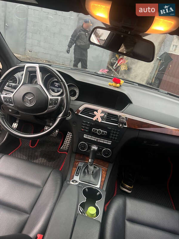 Седан Mercedes-Benz C-Class 2013 в Києві