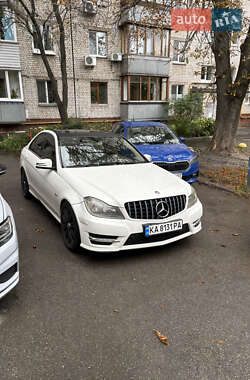 Седан Mercedes-Benz C-Class 2012 в Киеве