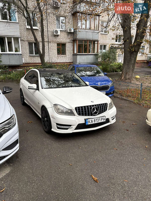 Mercedes-Benz C-Class 2012