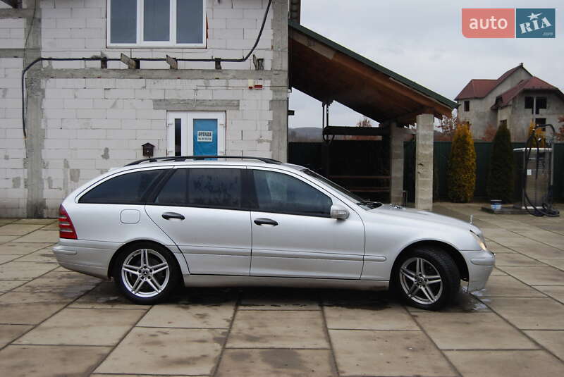 Універсал Mercedes-Benz C-Class 2003 в Хусті