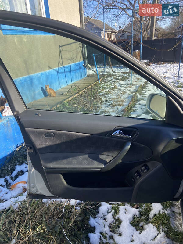 Седан Mercedes-Benz C-Class 2002 в Кицмани