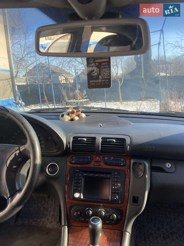 Седан Mercedes-Benz C-Class 2002 в Кицмани