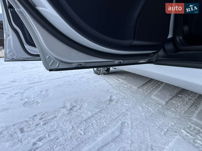 Седан Mercedes-Benz C-Class 2005 в Надвірній