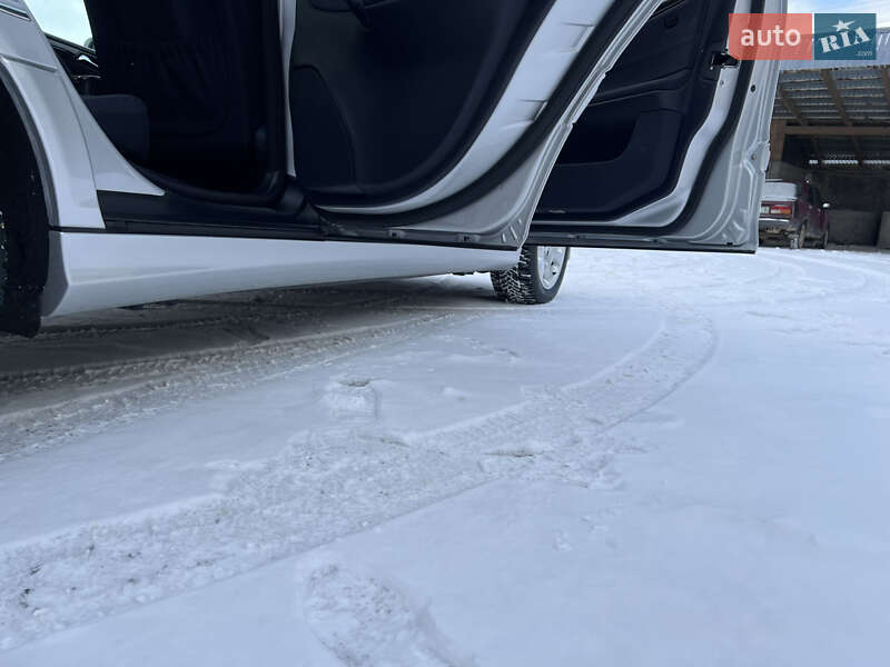 Седан Mercedes-Benz C-Class 2005 в Надвірній