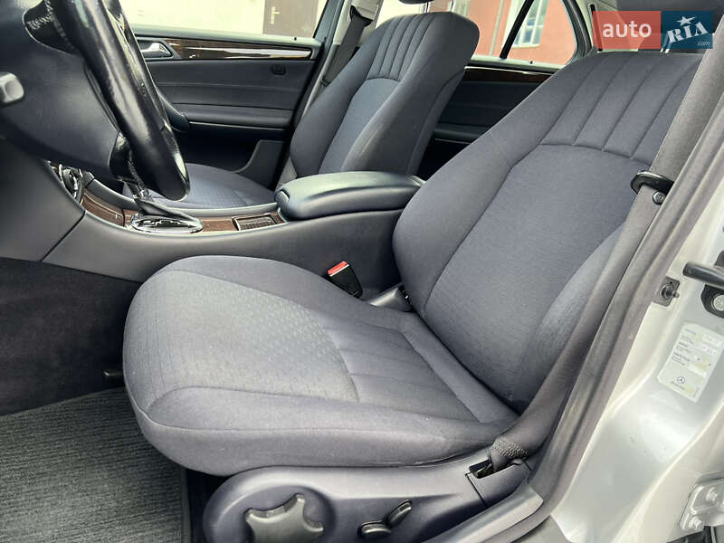 Седан Mercedes-Benz C-Class 2005 в Надвірній