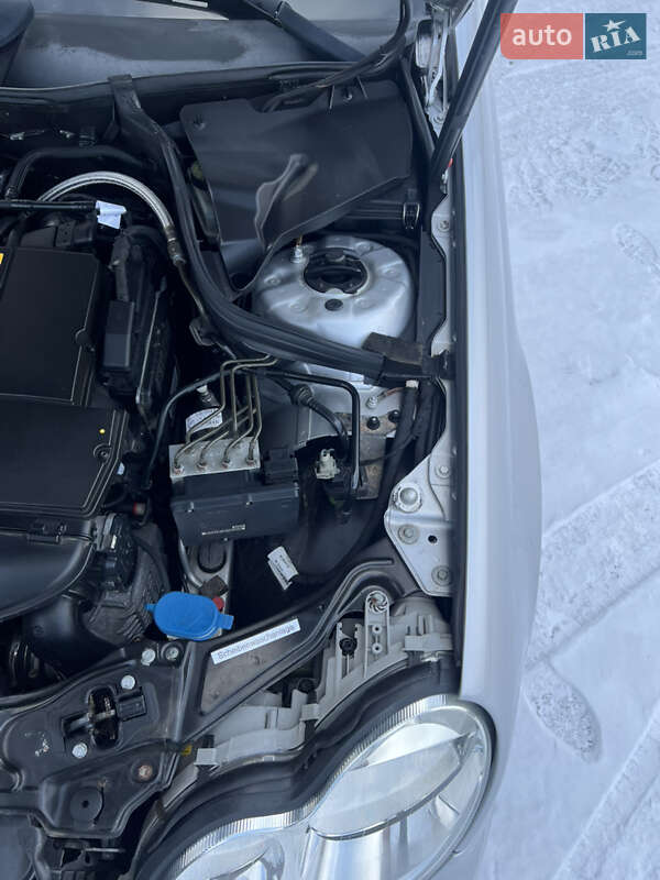 Седан Mercedes-Benz C-Class 2005 в Надвірній