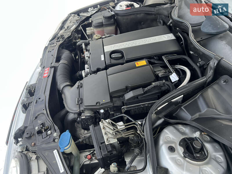 Седан Mercedes-Benz C-Class 2005 в Надвірній