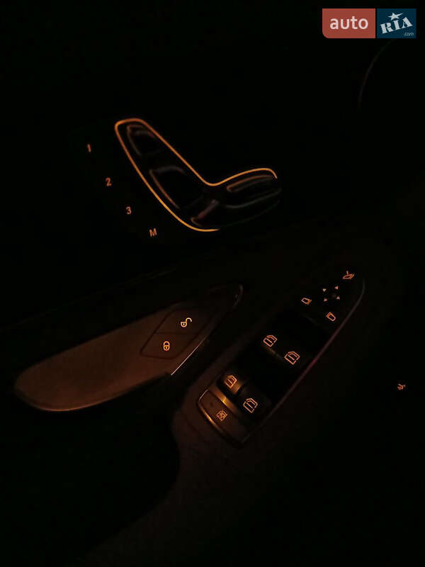 Седан Mercedes-Benz C-Class 2015 в Києві фото 23 Седан Mercedes-Benz C-Class 2015 в Києві