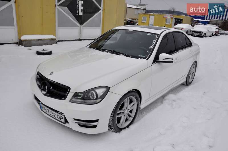 Седан Mercedes-Benz C-Class 2014 в Львові