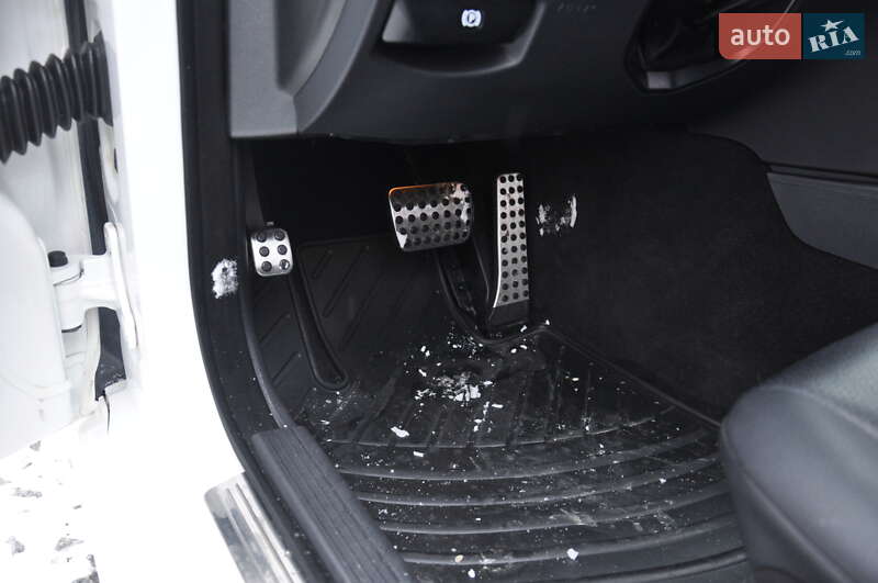 Седан Mercedes-Benz C-Class 2014 в Львові