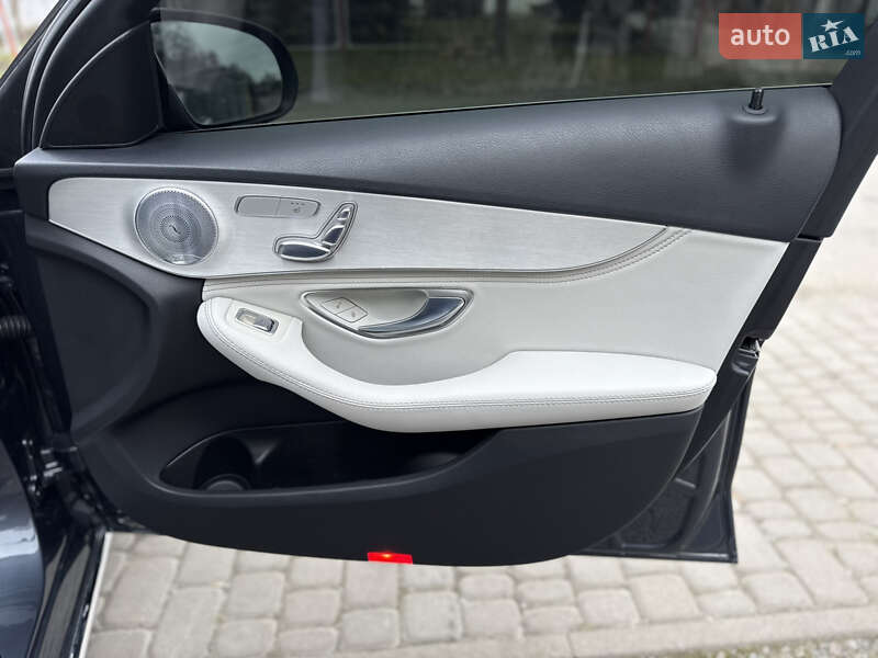 Седан Mercedes-Benz C-Class 2016 в Львове