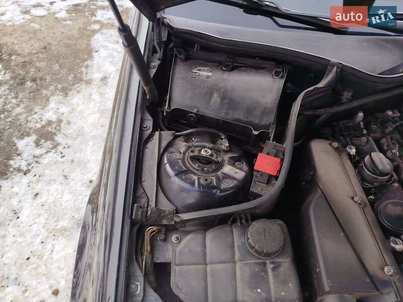 Седан Mercedes-Benz C-Class 2001 в Чернівцях