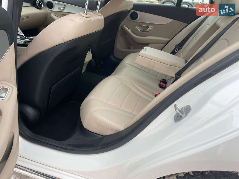 Седан Mercedes-Benz C-Class 2016 в Киеве