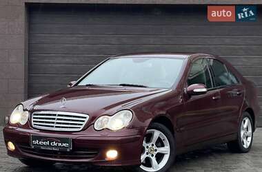 Седан Mercedes-Benz C-Class 2006 в Миколаєві