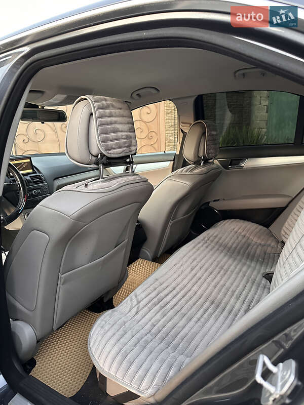 Седан Mercedes-Benz C-Class 2007 в Запорожье