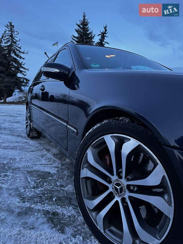 Универсал Mercedes-Benz C-Class 2004 в Дубно