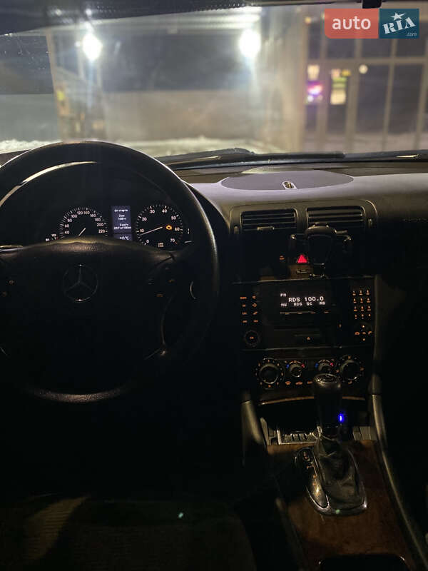 Универсал Mercedes-Benz C-Class 2006 в Каменском