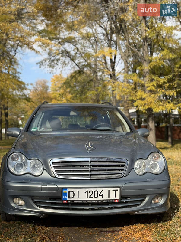 Универсал Mercedes-Benz C-Class 2004 в Измаиле