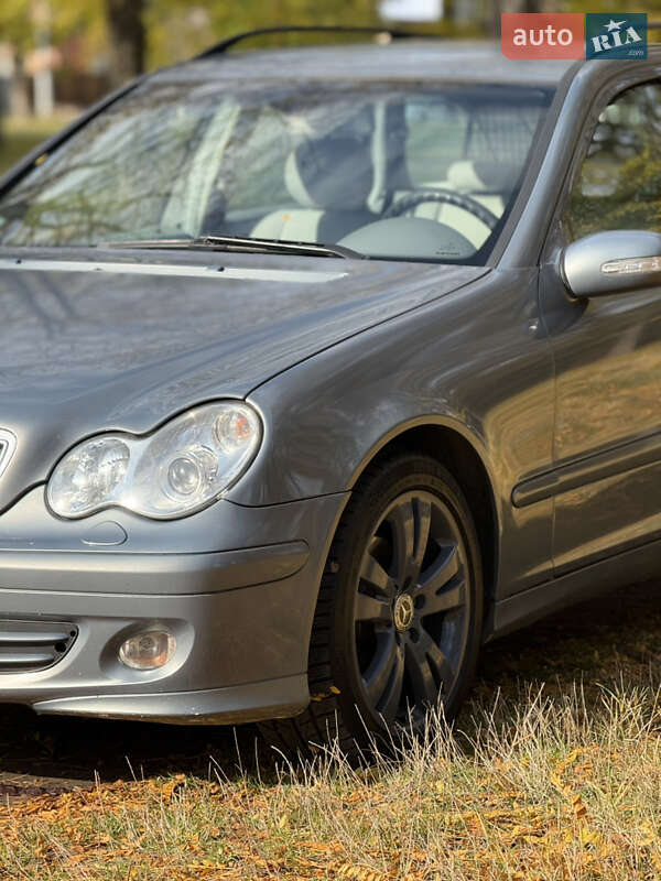 Универсал Mercedes-Benz C-Class 2004 в Измаиле