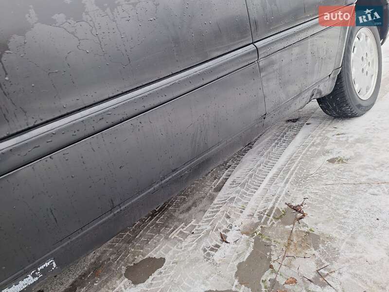 Седан Mercedes-Benz C-Class 1994 в Черновцах фото 24 Седан Mercedes-Benz C-Class 1994 в Черновцах