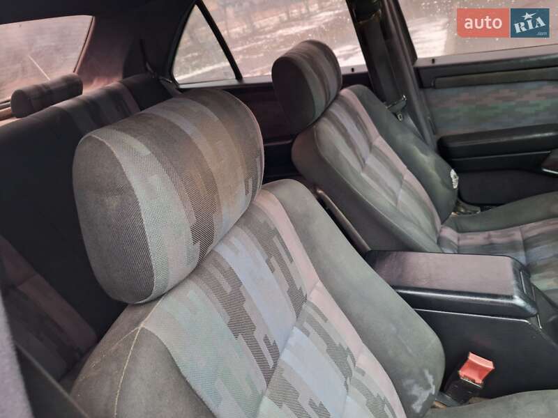Седан Mercedes-Benz C-Class 1994 в Черновцах фото 35 Седан Mercedes-Benz C-Class 1994 в Черновцах