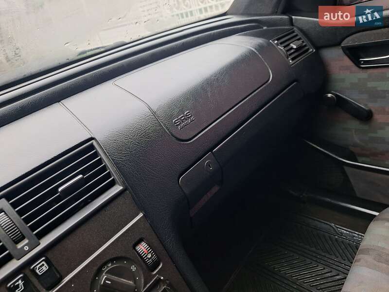 Седан Mercedes-Benz C-Class 1994 в Черновцах фото 42 Седан Mercedes-Benz C-Class 1994 в Черновцах