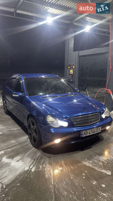 Седан Mercedes-Benz C-Class 2003 в Виннице