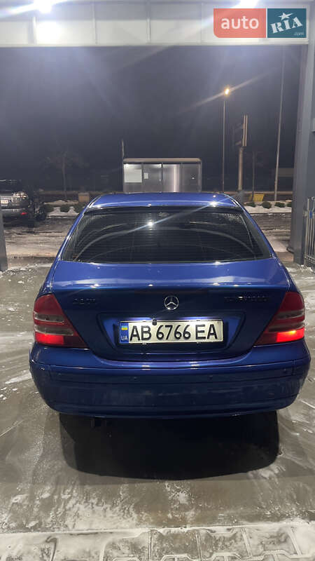 Седан Mercedes-Benz C-Class 2003 в Виннице