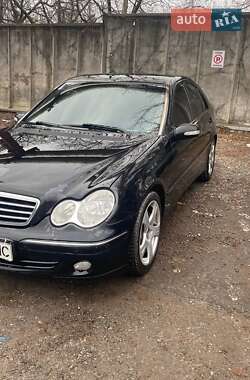 Седан Mercedes-Benz C-Class 2004 в Вінниці