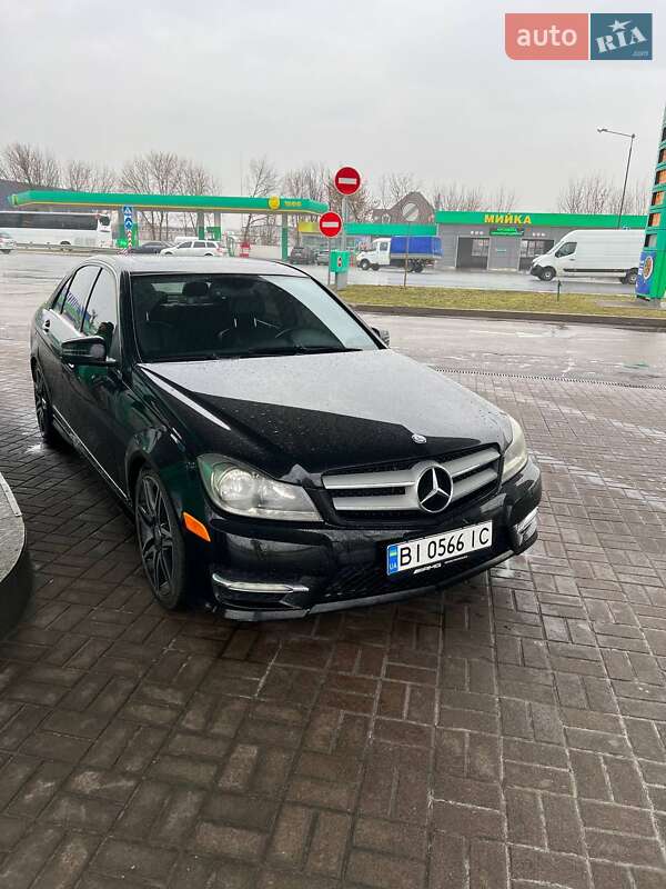 Mercedes-Benz C-Class 2011 Mercedes-Benz C-Class 2011