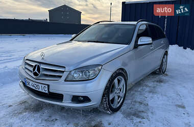 Універсал Mercedes-Benz C-Class 2009 в Києві