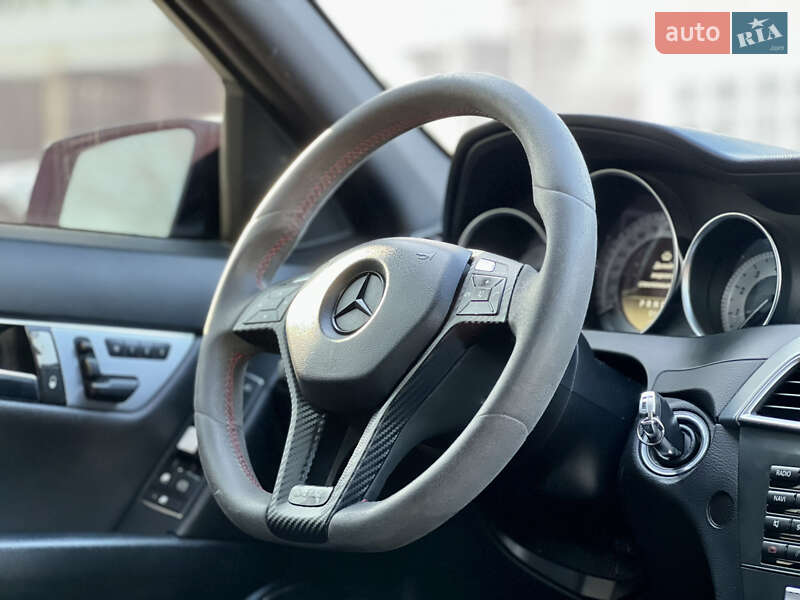 Mercedes-Benz C-Class 2011 Mercedes-Benz C-Class 2011